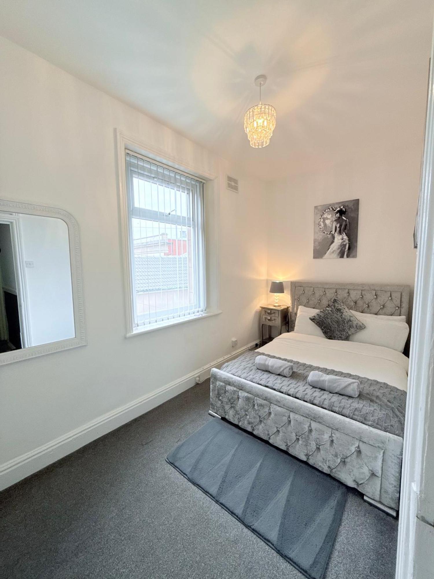 Large Luxury Apartment Blackpool Dış mekan fotoğraf